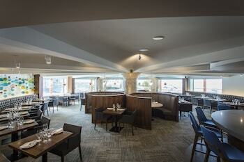 Hotel Qualicum Beach Inn