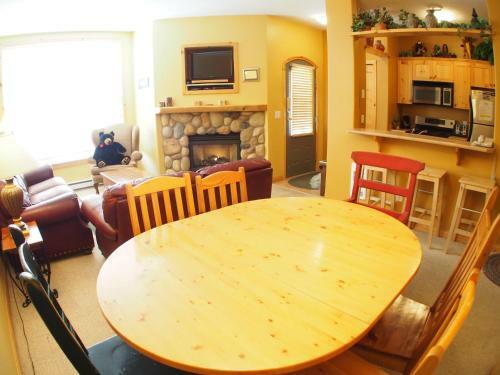 Apartamento Crystal Forest Condos - Cf48