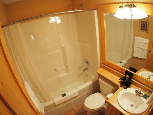 Apartamento Crystal Forest Condos - Cf48