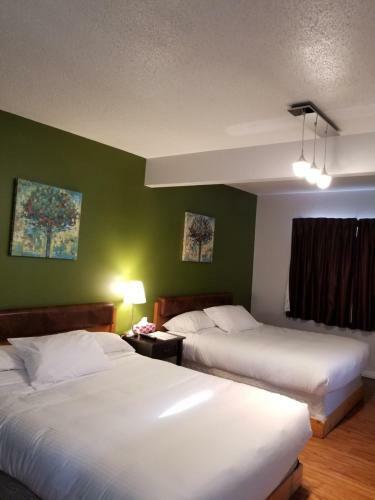 Sun Plaza Motel