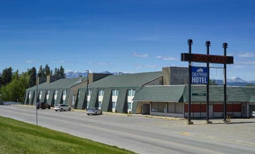 Crestwood Hotel