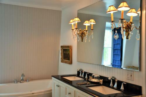 Bed & Breakfast Villa Ward - Ages 18 And Over Only