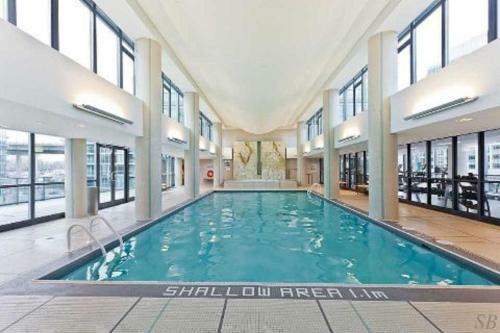 Modern Apartment & Private Parking