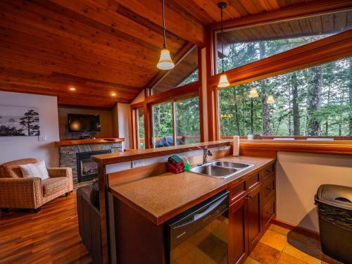 The Cabins At Terrace Beach