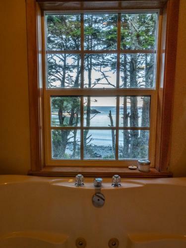 The Cabins At Terrace Beach