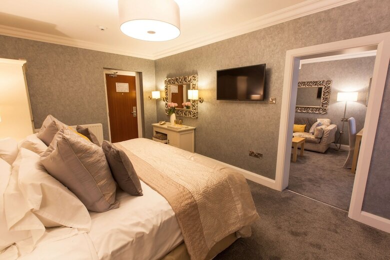 Best Western Plus White Horse Hotel