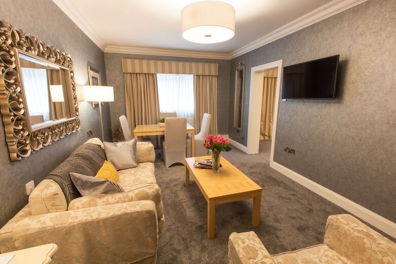 Best Western Plus White Horse Hotel