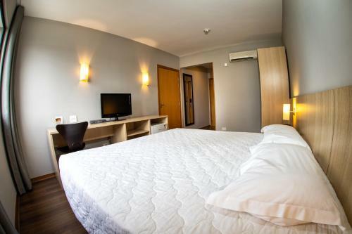 Hotel Campo Largo Express