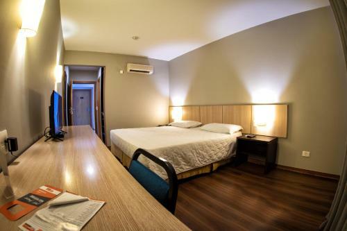 Hotel Campo Largo Express