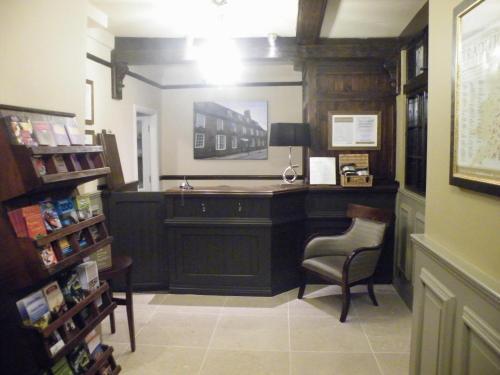 Hotel Saracens Head