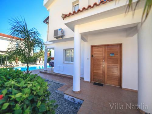 Villa Natalia Coral Bay