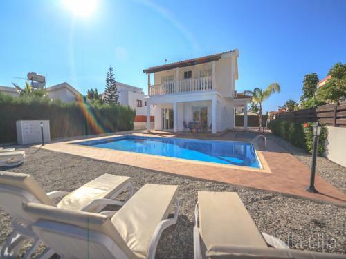 Villa Natalia Coral Bay