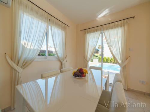 Villa Natalia Coral Bay