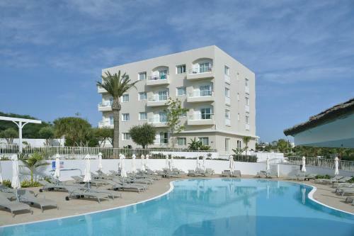 Sunrise Gardens Aparthotel