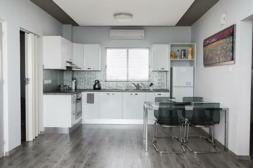 Salt Lake View Apartment