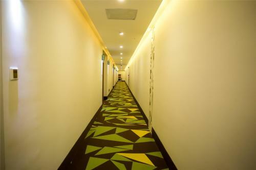 Vatica Shangdong Heze Mudan Road Shangri-la Square Hotel