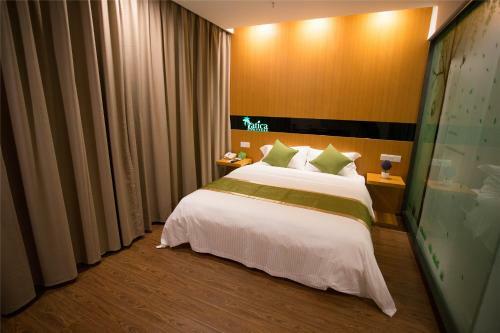 Vatica Shangdong Heze Mudan Road Shangri-la Square Hotel