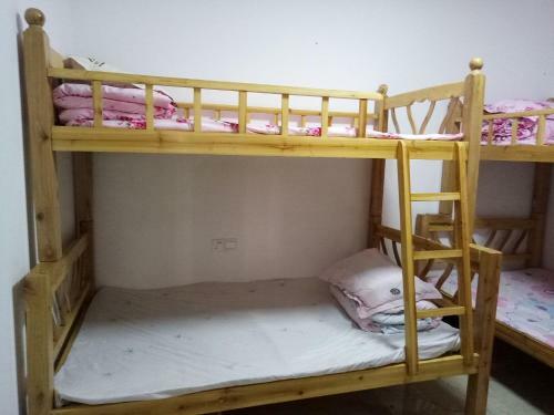 Albergue Ronghe Bieyuan Homestay