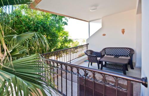Faros Court Prestige Apartment