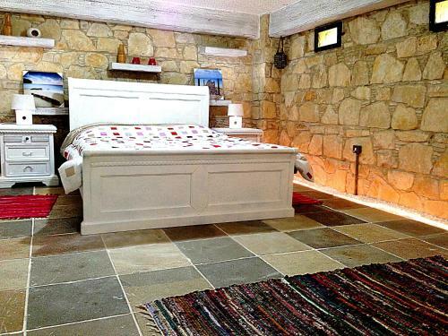 Villa Lofou Traditional Stone House