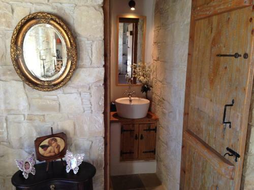 Villa Lofou Traditional Stone House