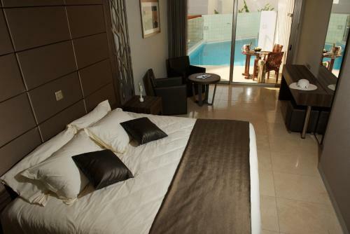 Adams Beach Hotel Deluxe Wing - Adults Only