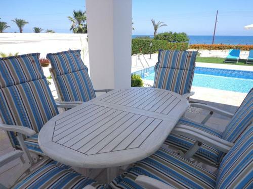 Latchi Riviera Beach Villa No.2