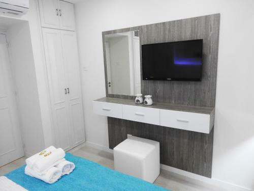 Lazuli Apartments