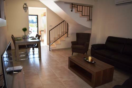 Zephyros Apartment