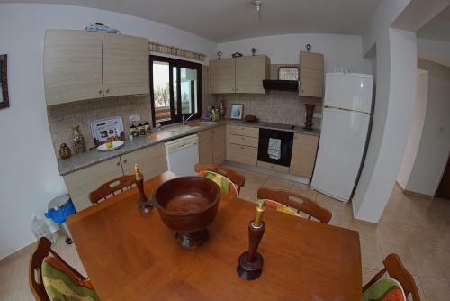 Holiday Home Kennedy Ave 200/15