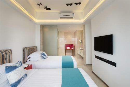 Sanya Ziyue Coniser Theme Hotel