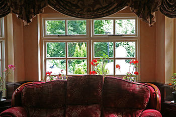 Woodenbridge Hotel & Lodge