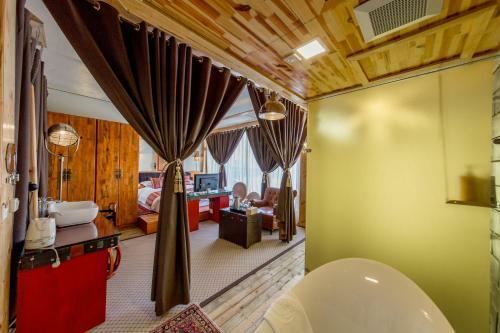 Albergue Lost Horizon Resort