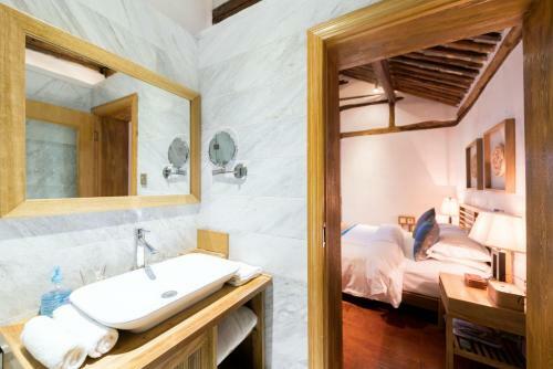 Posada Dali Old Courtyard-style Boutique Hotel