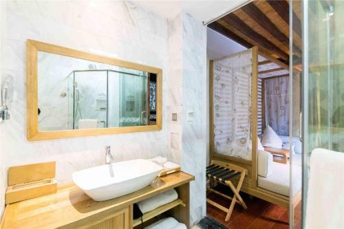 Posada Dali Old Courtyard-style Boutique Hotel