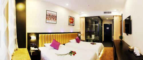 Younger Hotel