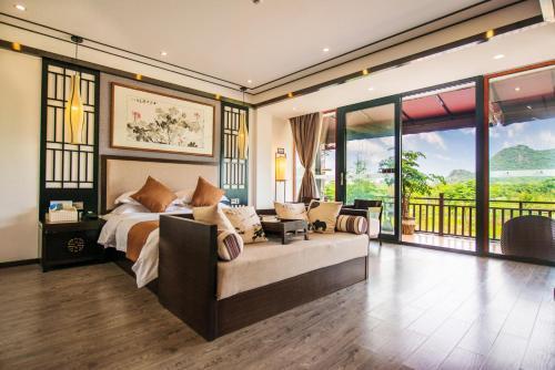 Hotel Peach Blossom River Resort