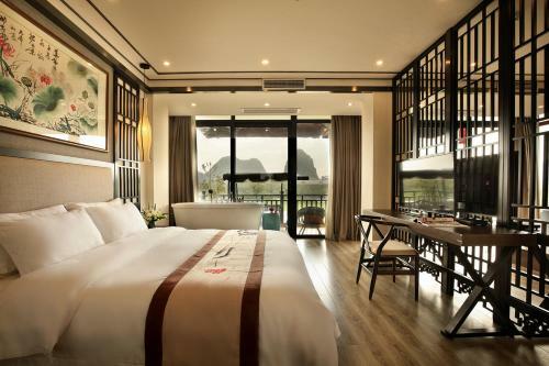 Hotel Peach Blossom River Resort