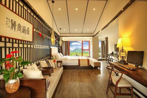 Hotel Peach Blossom River Resort