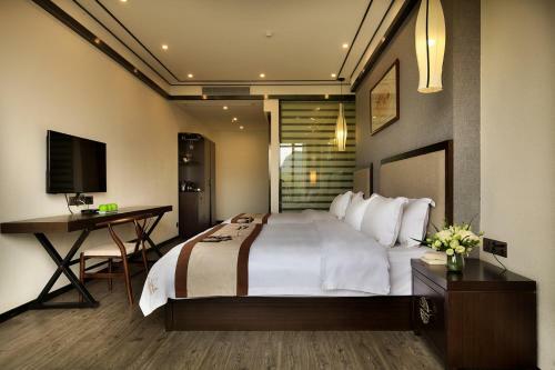 Hotel Peach Blossom River Resort