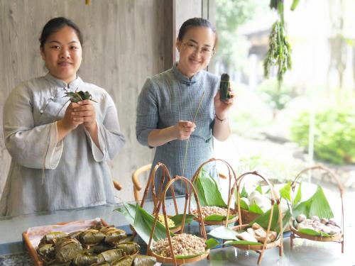 Hotel Peach Blossom River Resort