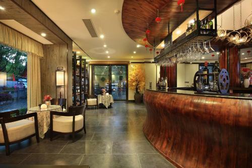 Hotel Peach Blossom River Resort