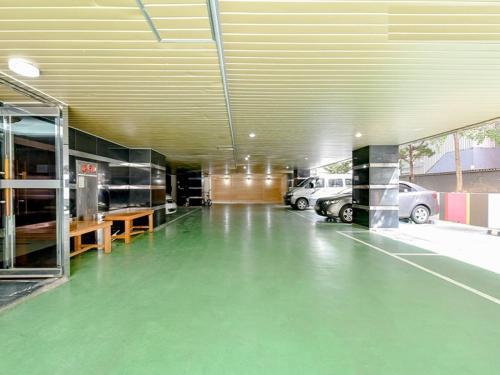 E Business Hotel