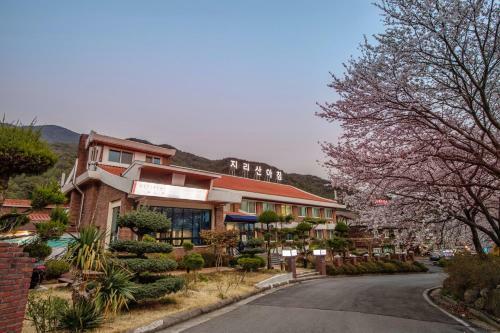 Lodge Jirisan Park Healing Pension