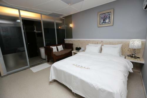 Jeonju Opera 21 Hotel