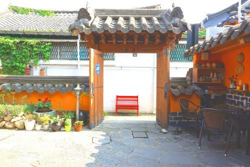 Hostal Gangneongjeon Hanok Stay