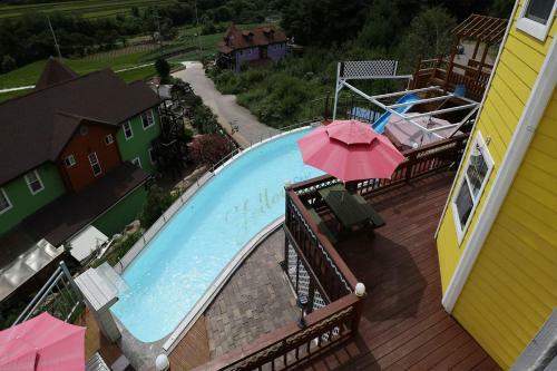 Yellow Star Pension