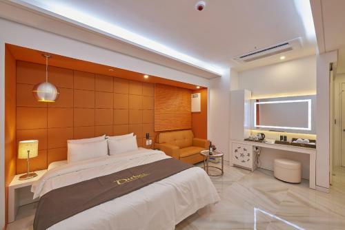 Dubai Hotel