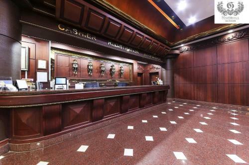 Gunsan River Hill Tourist Hotel