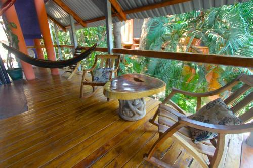 Hostal Tico Adventure Lodge